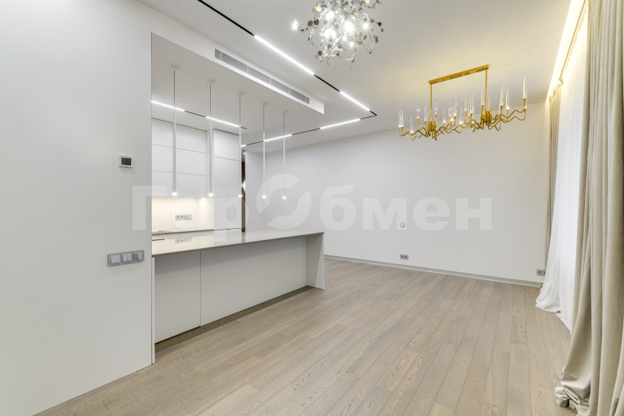 Продажа 2-комнатной квартиры, Москва, улица Василия Ланового,  1к2