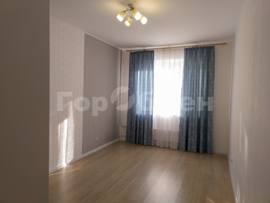 Продажа 2-комнатной квартиры, Московская, Крымская улица,  8