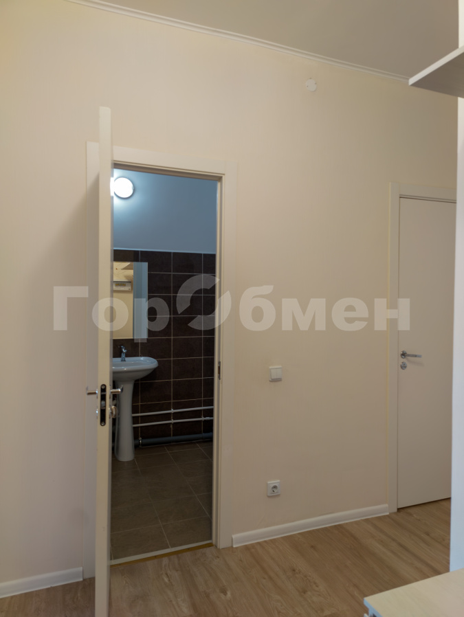 Продажа 2-комнатной квартиры, Московская, Крымская улица,  8