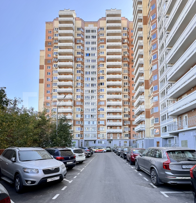 Продажа 3-комнатной квартиры, Москва, улица Полины Осипенко,  4к2