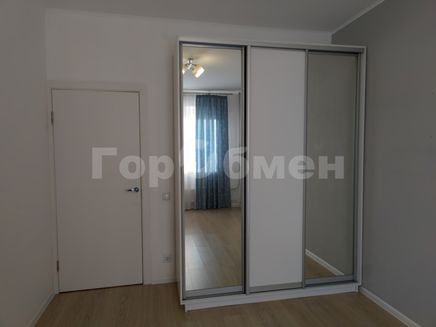 Продажа 2-комнатной квартиры, Московская, Крымская улица,  8