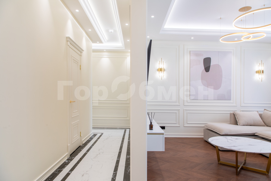 Продажа 3-комнатной квартиры, Москва, улица Янковского,  1к1