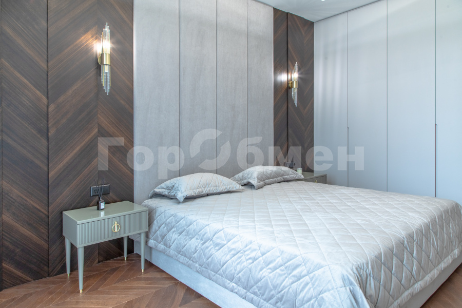 Продажа 3-комнатной квартиры, Москва, улица Янковского,  1к1