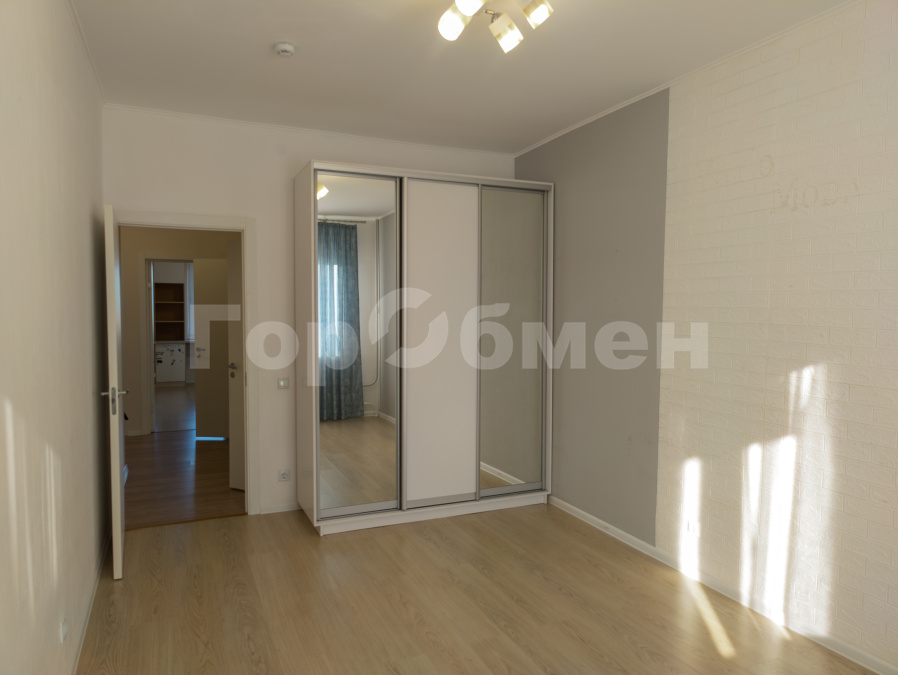 Продажа 2-комнатной квартиры, Московская, Крымская улица,  8