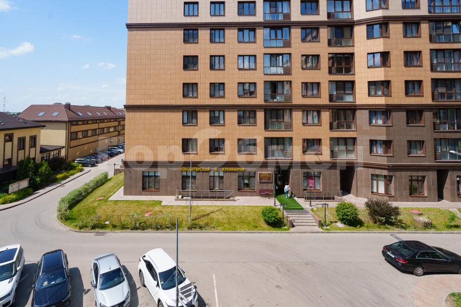 Продажа 3-комнатной квартиры, Сосенки, Ясеневая улица,  3к1