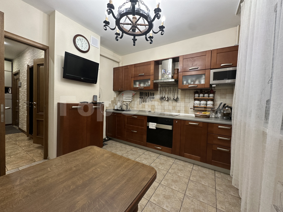 Продажа 3-комнатной квартиры, Москва, Лобненская улица,  15к1