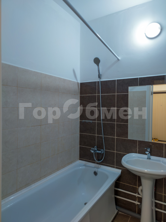 Продажа 2-комнатной квартиры, Московская, Крымская улица,  8