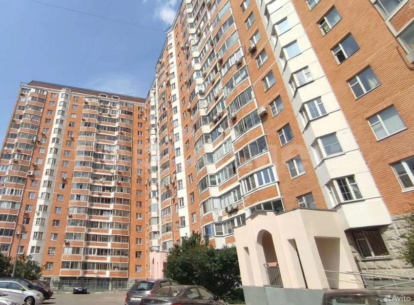 Продажа 3-комнатной квартиры, Москва, Онежская улица,  17