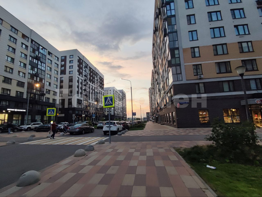 бульвар Веласкеса, 8