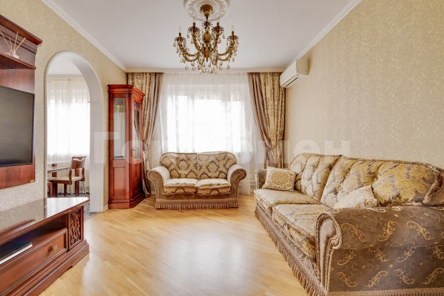 Братиславская улица, 14