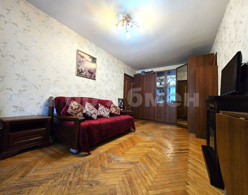 Продажа 2-комнатной квартиры, Москва, Уральская улица,  15