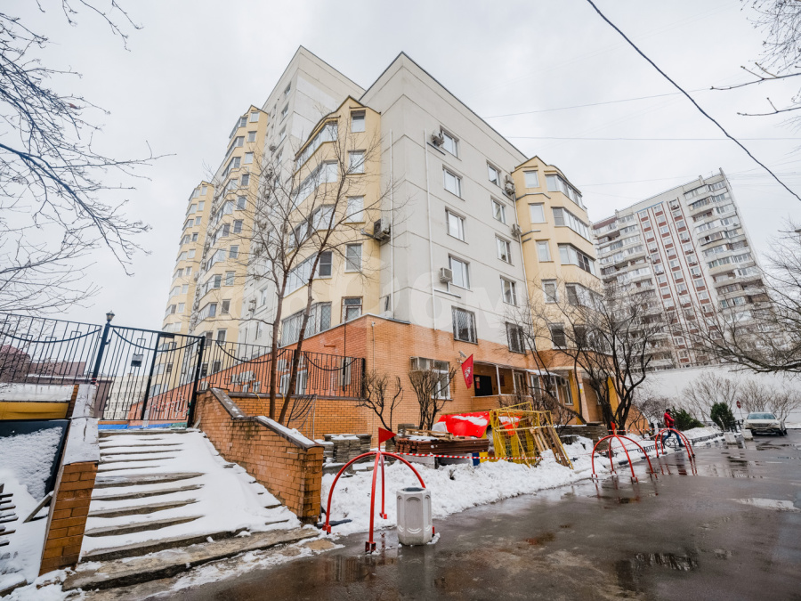 Продажа 3-комнатной квартиры, Москва, улица Бочкова,  8к1