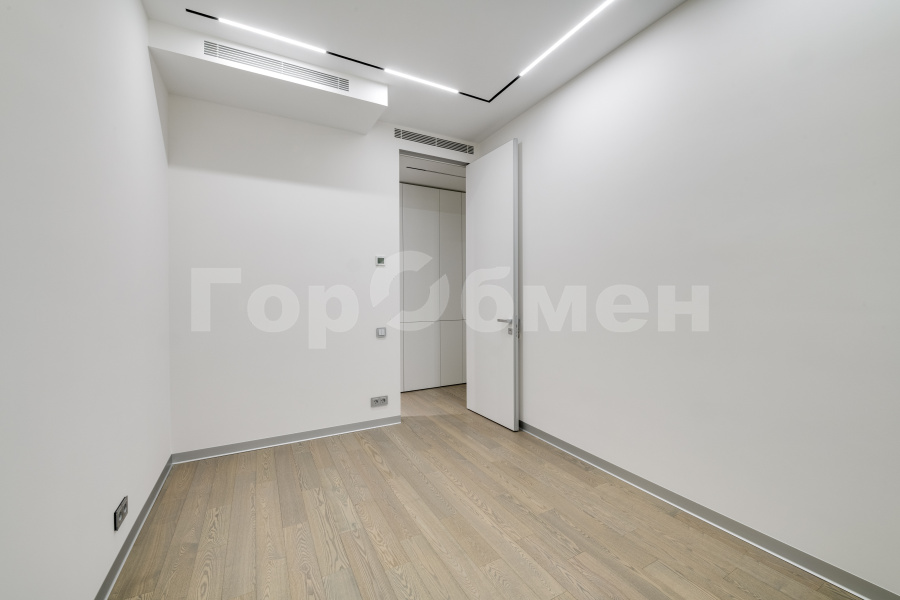 Продажа 2-комнатной квартиры, Москва, улица Василия Ланового,  1к2