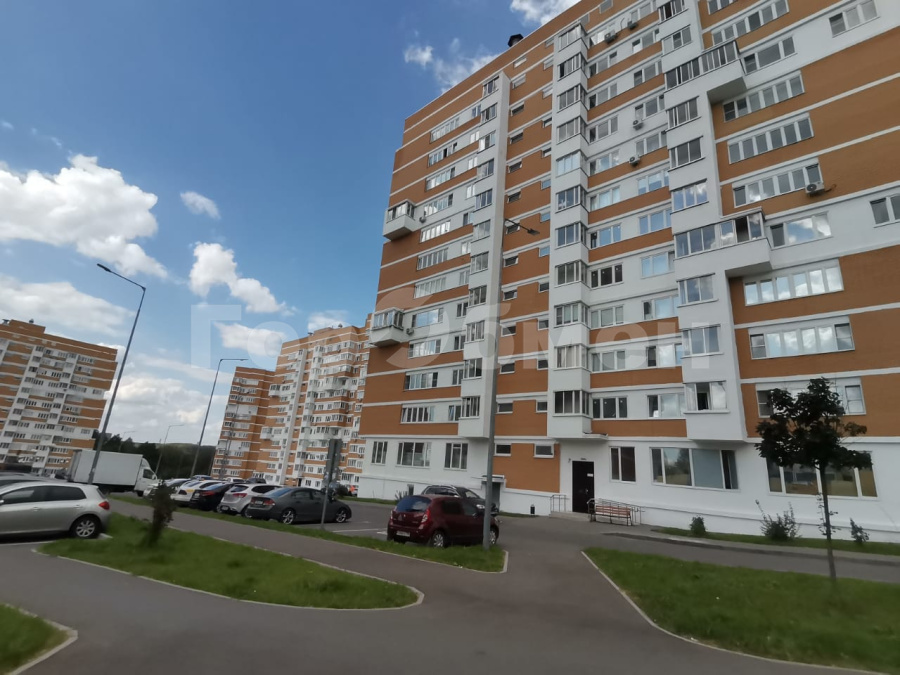 Продажа 3-комнатной квартиры, Москва, улица Харлампиева,  50к1