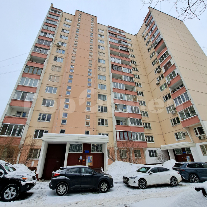 Продажа 2-комнатной квартиры, Москва, Болотниковская улица,  18