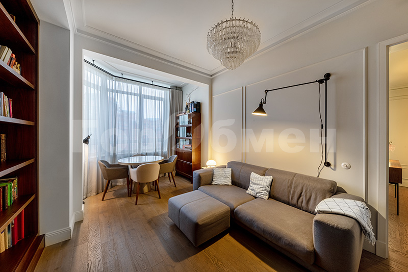 Продажа 3-комнатной квартиры, Москва, Россия,    Минская улица