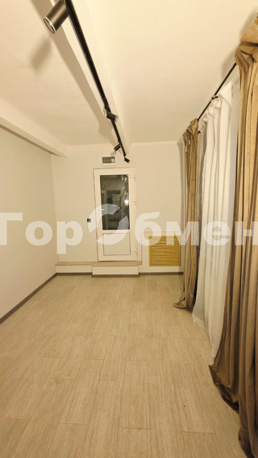 Продажа квартиры, Москва, Россия,   улица Коновалова