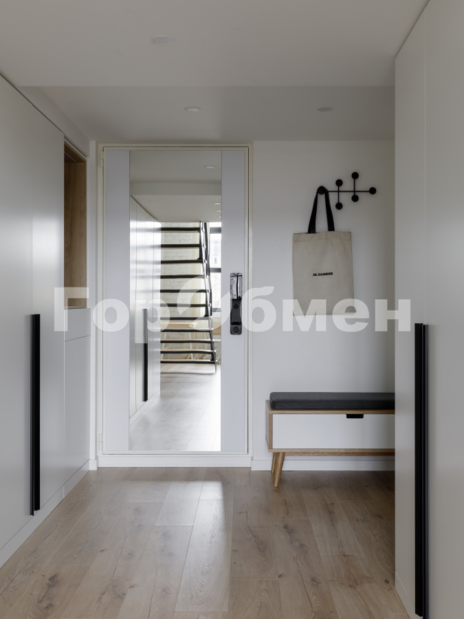 Продажа 2-комнатной квартиры, Москва, Россия,    Нижняя Красносельская улица