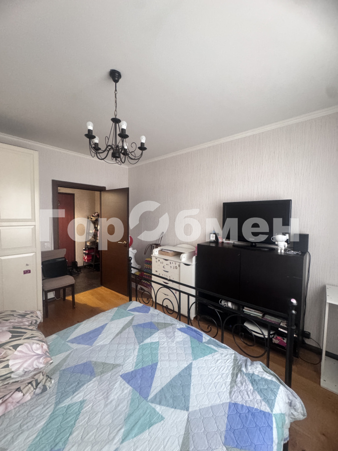 Продажа 2-комнатной квартиры, Москва, Россия,   Лукинская улица