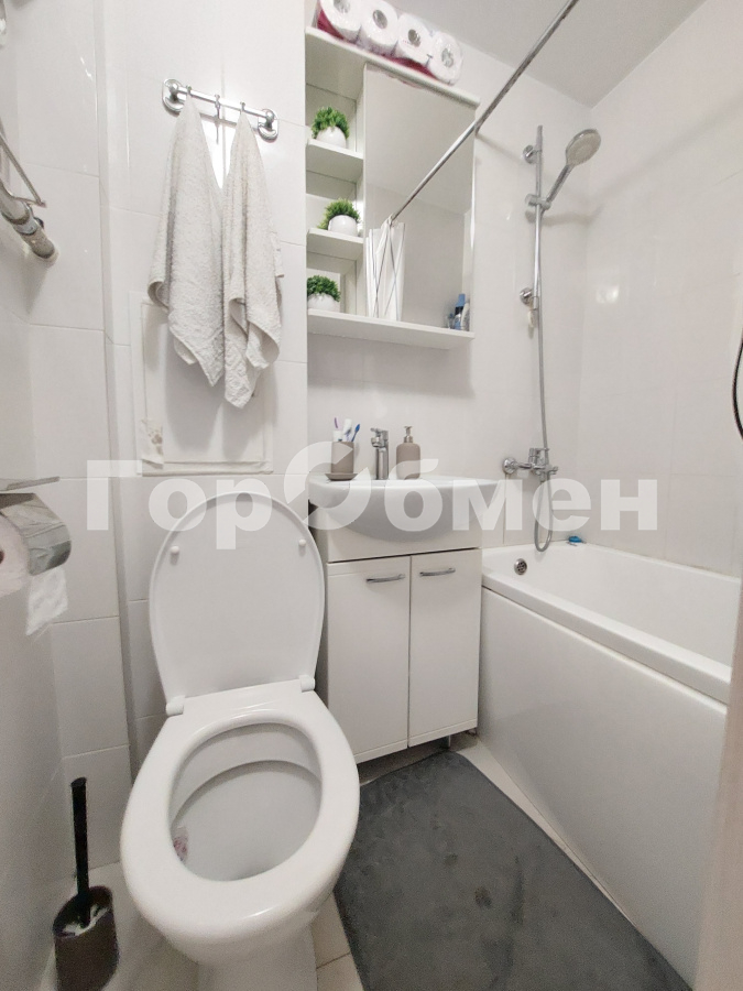 Продажа 2-комнатной квартиры, Реутов, Россия,    улица Калинина