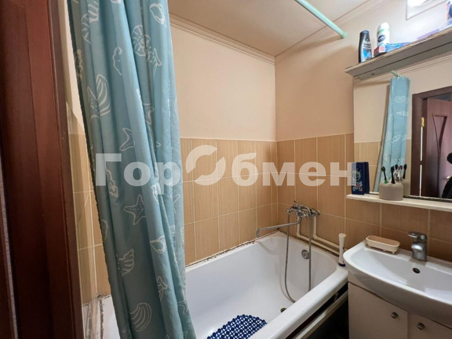 Продажа 2-комнатной квартиры, Москва, Россия,   улица Генерала Тюленева