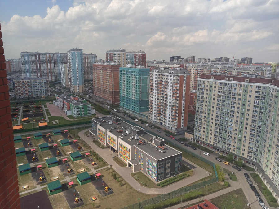 Продажа 3-комнатной квартиры, Москва, Россия,    улица Вертолётчиков