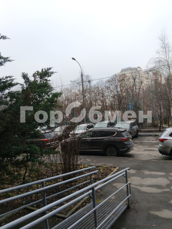 Продажа 2-комнатной квартиры, Москва, Россия,   Снежная улица