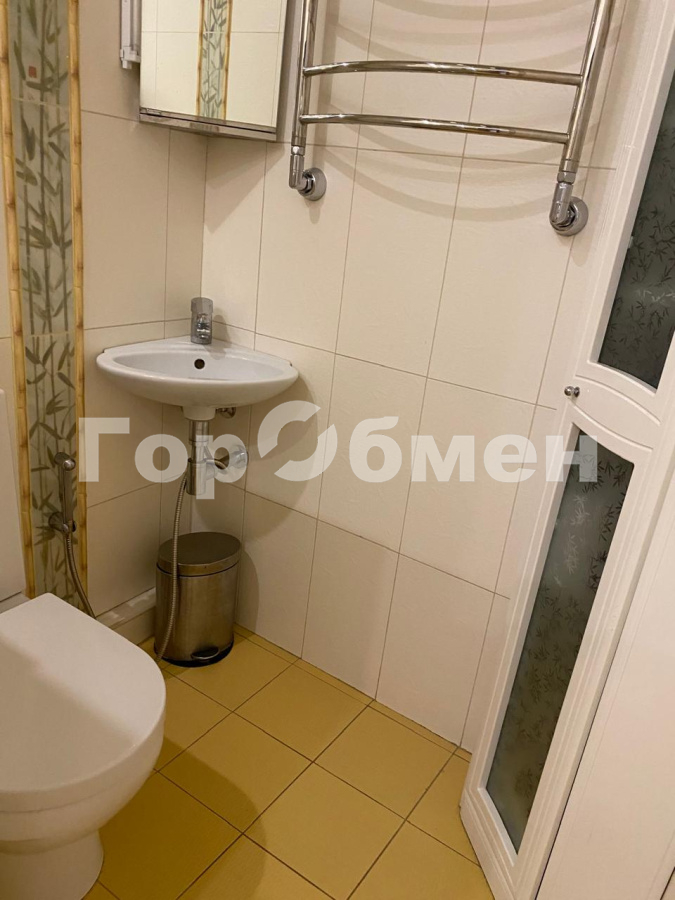 Аренда 3-комнатной квартиры, Москва, Россия,   улица Пырьева