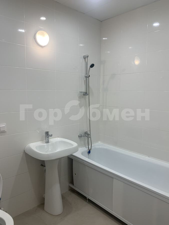 Продажа 2-комнатной квартиры, Москва, Россия,    улица Воейкова