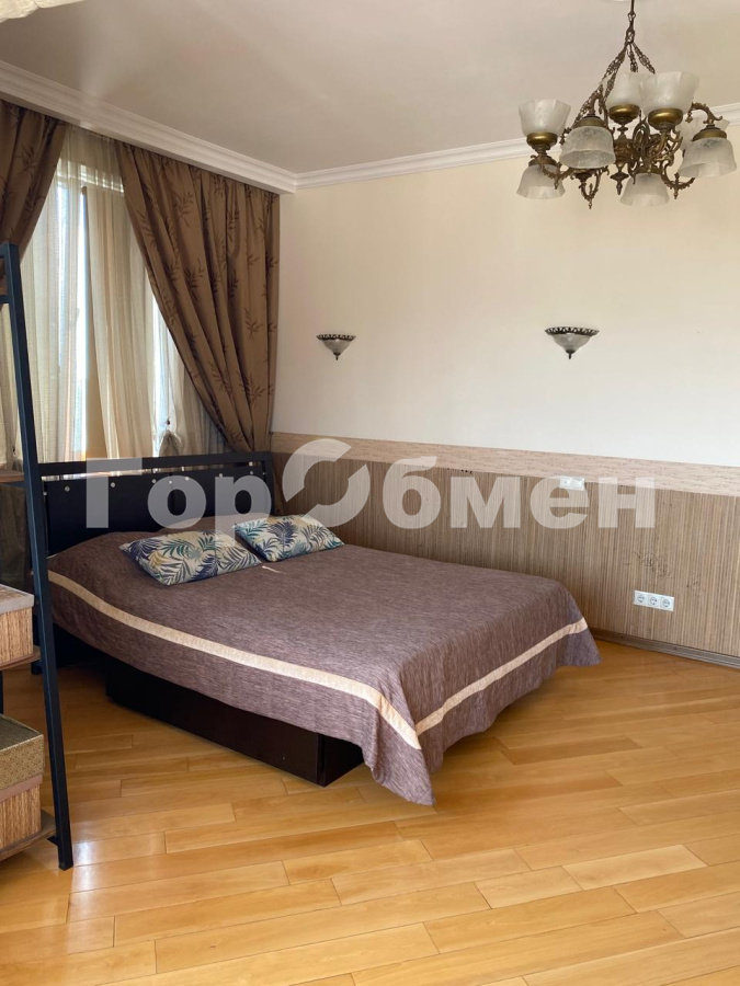 Аренда 3-комнатной квартиры, Москва, Россия,   улица Пырьева