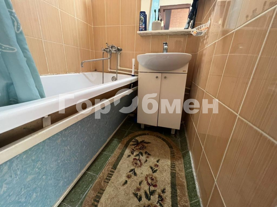 Продажа 2-комнатной квартиры, Москва, Россия,   улица Генерала Тюленева