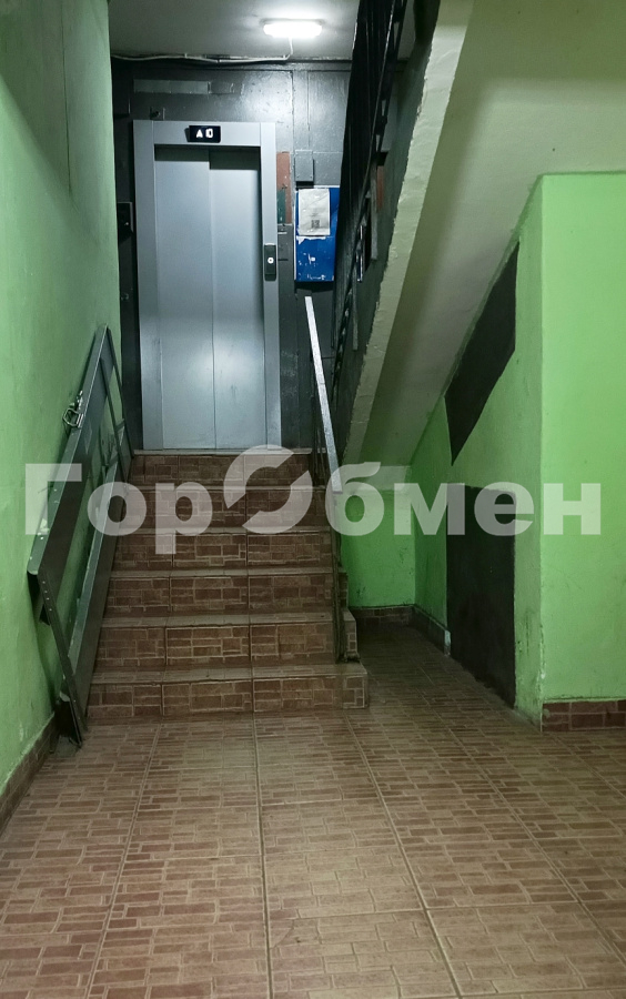 Продажа 2-комнатной квартиры, Москва, Россия,    Уссурийская улица