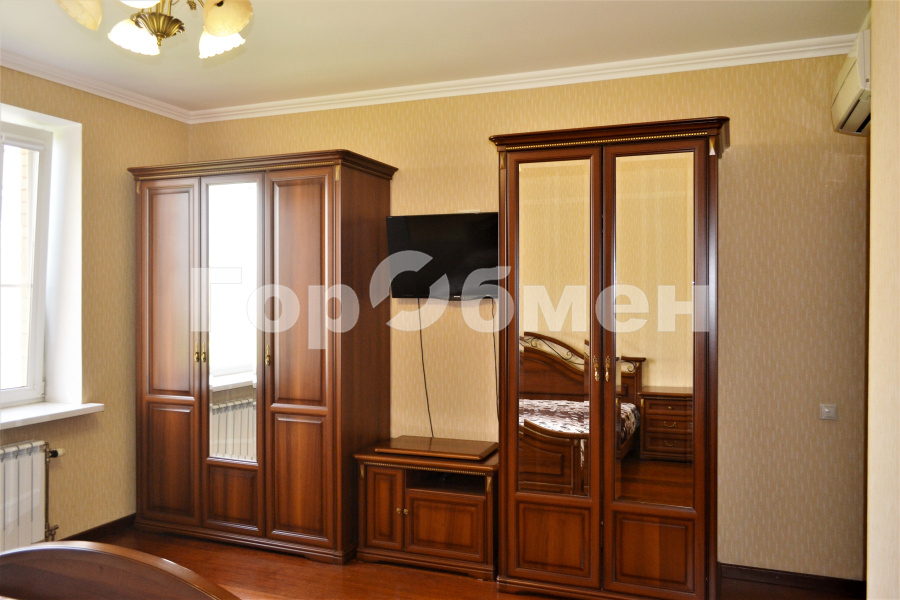 Аренда 3-комнатной квартиры, Москва, Россия,   улица Раменки