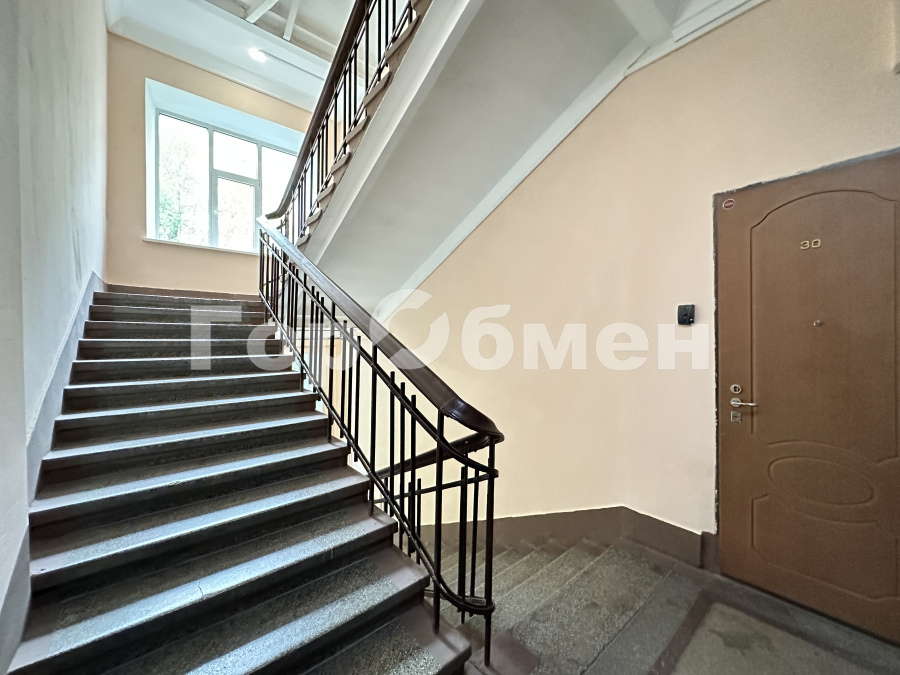 Продажа 3-комнатной квартиры, Москва, Россия,    Карманицкий переулок