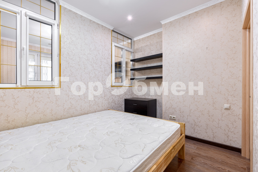 Продажа 2-комнатной квартиры, Москва, Россия,   Михневская улица