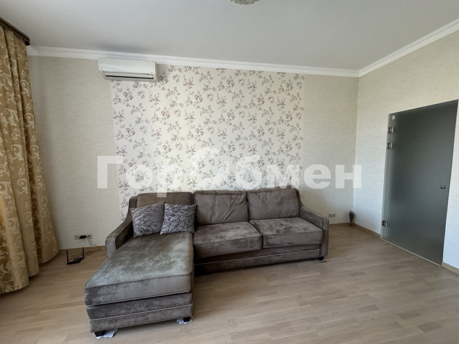 Продажа 2-комнатной квартиры, Москва, Россия,   Воротынская улица