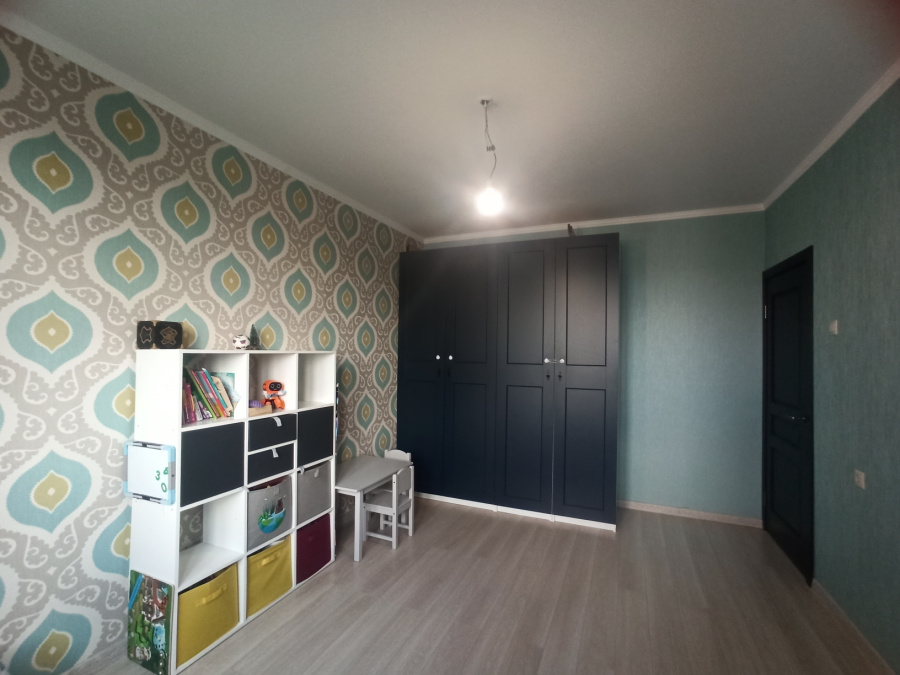 Продажа 3-комнатной квартиры, Москва, Россия,    улица Вертолётчиков