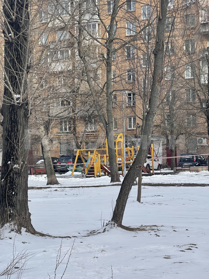 Продажа 2-комнатной квартиры, Москва, Россия,   улица Коминтерна