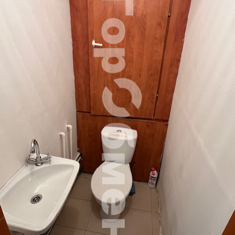 Продажа 2-комнатной квартиры, Москва, Россия,    улица Бутлерова