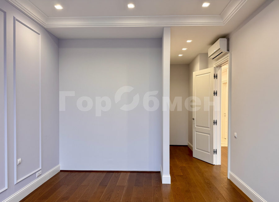 Продажа 2-комнатной квартиры, Москва, Россия,   Рубцовско-Дворцовая улица