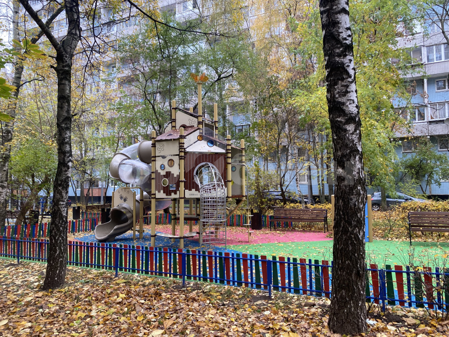 Продажа 2-комнатной квартиры, Москва, Россия,   проезд Досфлота