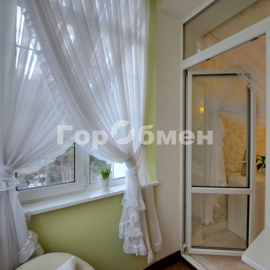 Продажа 3-комнатной квартиры, Москва, Россия,   1-я Владимирская улица