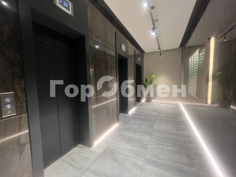 Продажа 3-комнатной квартиры, Москва, Россия,    улица Вильгельма Пика