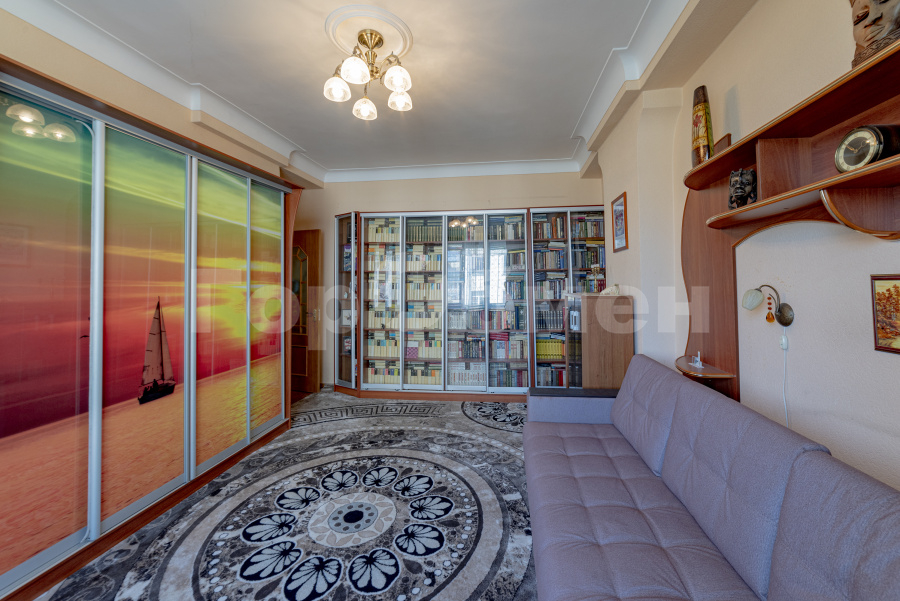 Продажа 4-комнатной квартиры, Москва, Россия,    Кропоткинский переулок