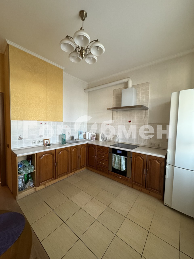 Продажа 2-комнатной квартиры, Москва, Россия,   Воротынская улица