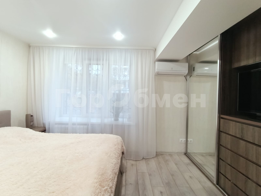 Продажа 2-комнатной квартиры, Москва, Россия,   улица Искры