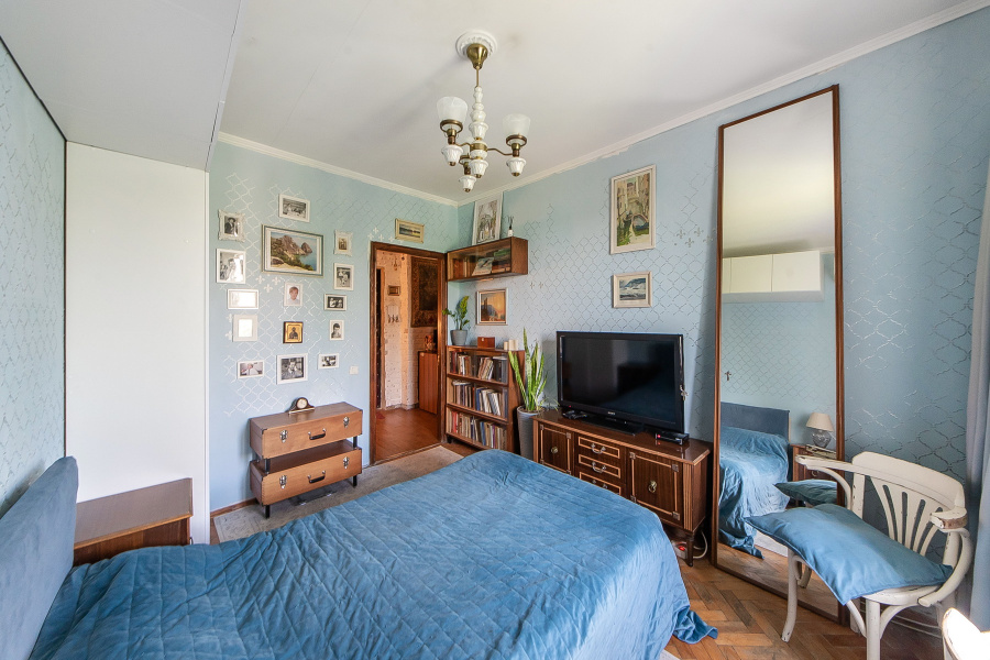 Продажа 2-комнатной квартиры, Москва, Россия,    Ленинский проспект