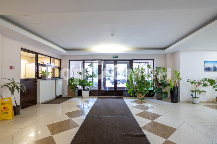 Продажа 3-комнатной квартиры, Москва, Россия,    Староволынская улица