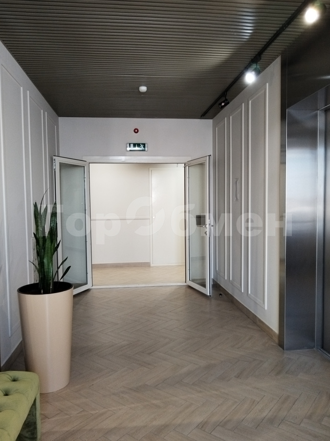 Продажа 2-комнатной квартиры, Москва, Россия,    Басманный переулок