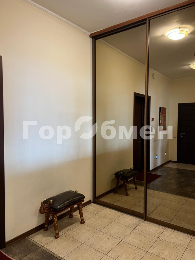 Продажа 3-комнатной квартиры, Москва, Россия,   улица Пырьева